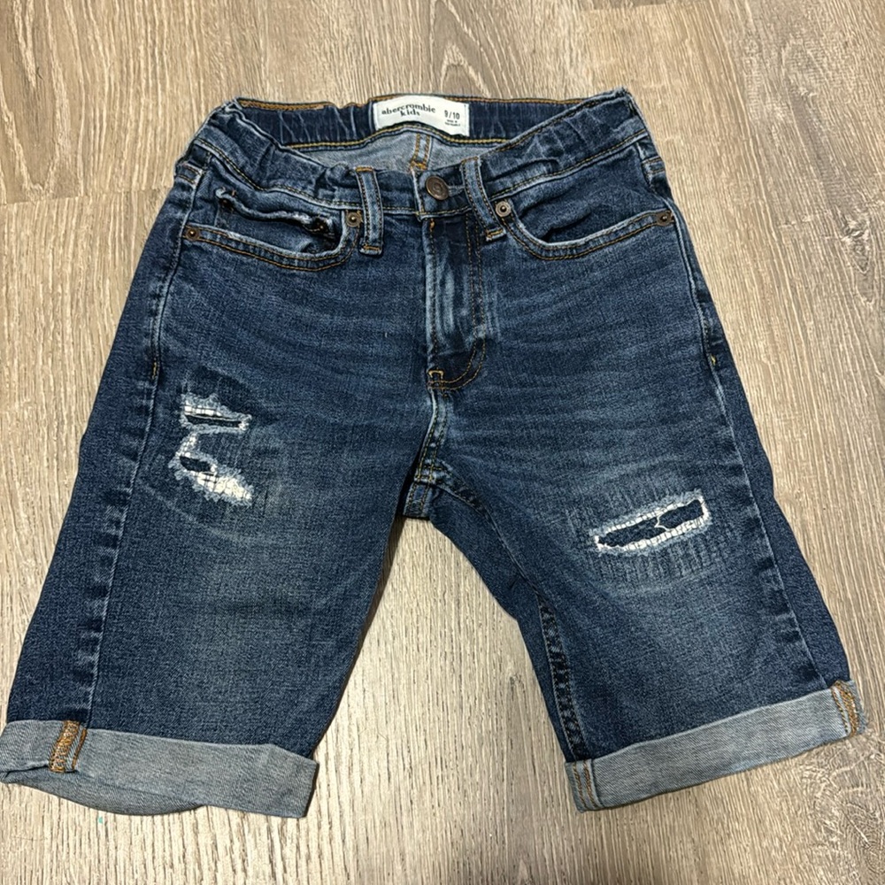 Boys Abercrombie shorts